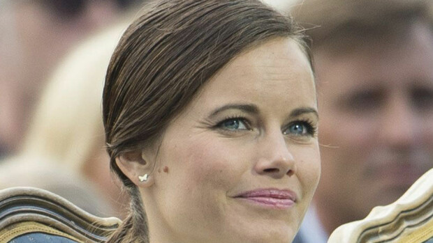 Ruotsin prinsessa Sofia konservatiivisten rojalistien kynsissä: Väärät vaatteet ja auto! Ruotsin prinsessa Sofia