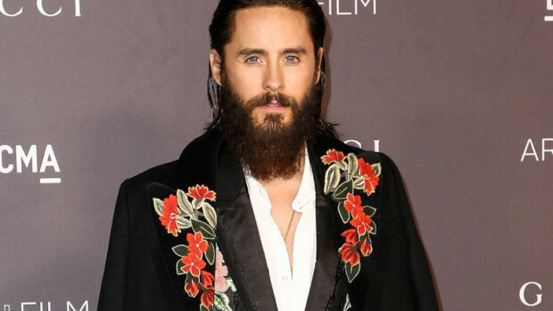 Moni suomalaisjulkkis pääsi Jared Leton hellään syleilyyn: 'Ensimmäinen asia, jonka Jared sanoi, oli kiitos' - myös fanit sekosivat! Katso kuvat! Jared Leto