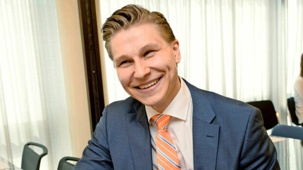 Oikeusministeri Antti Häkkänen, 33, ei ole enää sinkku – iski kuvankauniin juristin! Antti Häkkänen löysi uuden rakkaan.