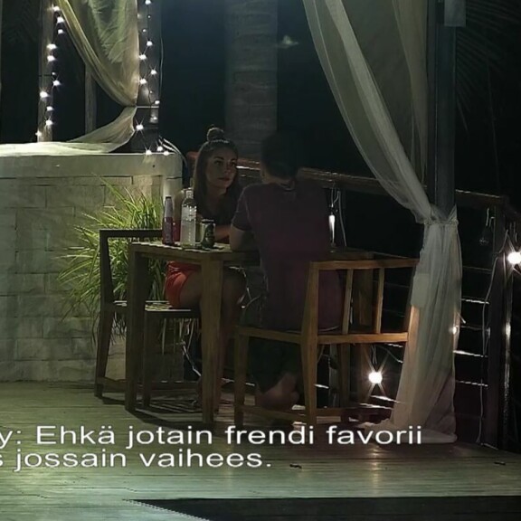 Järkyttävästä seksinhimosta kärsivä Temptation Island Suomi -Sammy pyytää ”kaverin palvelusta” Amanda Harkimolta: ”Vois niinku purkaa paineita tai jotain!” sammy amanda