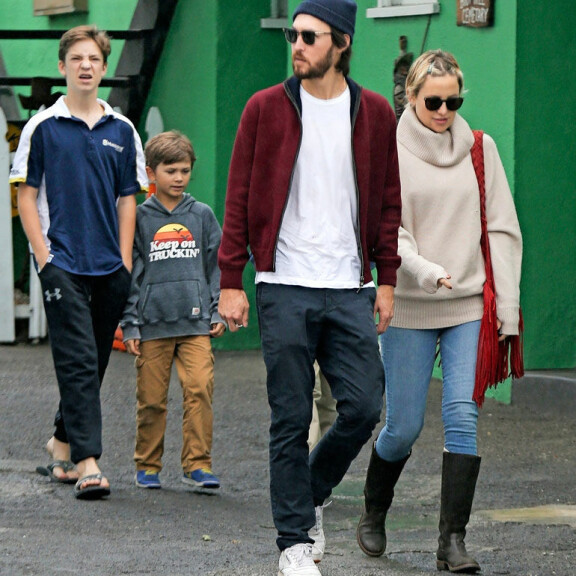 Kahden pojan äiti Kate Hudson hehkuttaa raskausonneaan: 'Tyttö tulossa!' Kate Hudson ja Danny Fujikawa