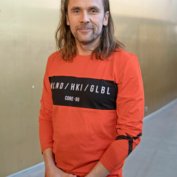 Näin tienaavat ja asuvat Keisari Aarnio -sarjan tähdet: Kari Hietalahdella mahtitulot ja komea lukaali – katso kuvat! Jukka-Pekka Siili