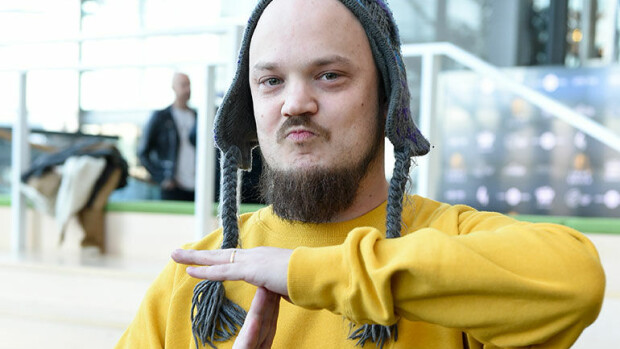 Oho, räppäri Pyhimys mukana seuraavalla Vain elämää -kaudella - näistä hiteistä hänet tunnetaan! mikko kuoppala