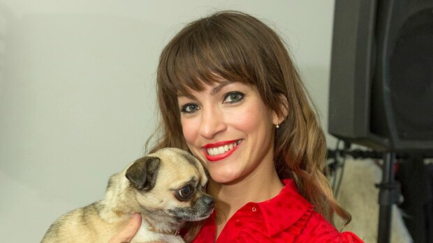 Rakastunut ja ruskettunut Jenni Banerjee lomaili Thaimaassa - julkaisi häkellyttäviä lomakuvia: Uin haiden seassa! Jenni Banerjee