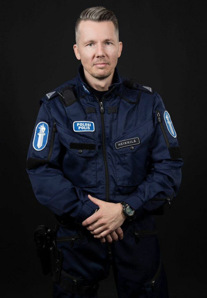 Tiesitkö? Jenni Alexandrovan veli on komea julkkispoliisi - katso kuva! Tommi Heikkilä
