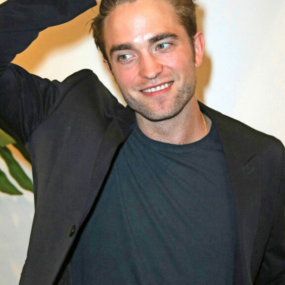 Hollywoodin salaliittoteoriat: Miley Cyrus menehtyi seksiorgioissa, Paul McCartney kuoli jo 1966! Robert Pattinson