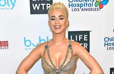 Kääk, Katy Perry suututti nunnan - käy kolmatta vuotta oikeustaistelua! "Veit kotini!"
