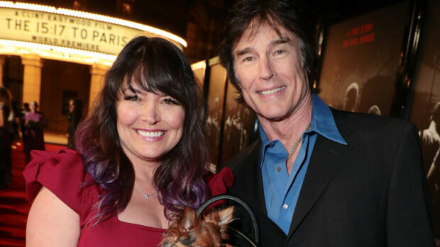 Ronn ”Ridge” Mossin vaimo on näyttävä Playboy-pupu - katso erotiikkaa tihkuvat kuvat: 'Harrastamme usein seksiä!' Ronn Moss hemmottelee vaimoaan.
