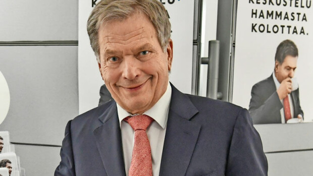 Näin presidentti Sauli Niinistö lomaili Arabiemiraateissa: viiden tähden hotelli ja rento lomatyyli! Sauli Niinistö lomaili kuin tavallinen turisti.