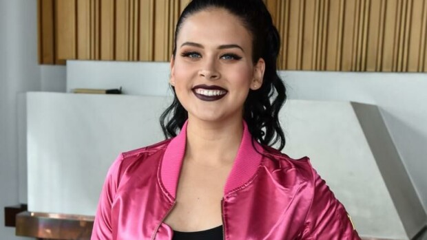 Oho, Sara Forsberg otti uuden tatuoinnin: valtava kirkko peittää koko kämmenselän - kuva! sara forsberg