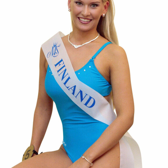 Vau, kohumissi Tarja Smura oli Miss Suomi -vuotenaan häikäisevä kaunotar! Tältä Kaunis elämä -ohjelman missit näyttivät ennen ja nyt – kuvat! Heidi Sohlberg