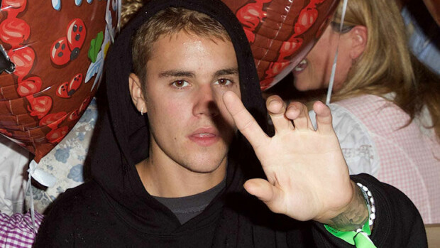Justin Bieber erosi Selena Gomezista: vei mysteerinaisen heti kotiinsa - kuvat! Justin Bieber