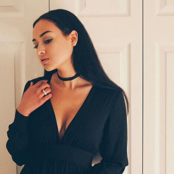 Sensaatiomaisen kauniit kuvat! Nyt puhuu Aamulypsy-tähti Juha Perälän kihlattu - Noora, 21, on huippujalkapalloilijan sisko: ”Ehkä on oikea aika astua esiin!” Noora Alho