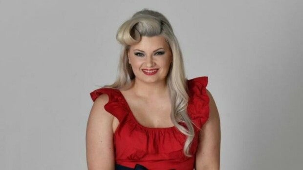 Yllätysveto! Miss Plus Size -finalisti julkaisi alastonkuvia vain päivää ennen finaalia: Rehellisesti alasti poseeraaminen tuntui vapauttavalta! Mimi