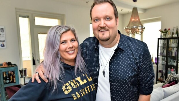 Sami ja Ilona Hedberg jättivät avioerohakemuksen! Kymmenen vuoden suhde lopullisesti ohi! Ilona ja Sami Hedberg jättivät avioerohakemuksen.