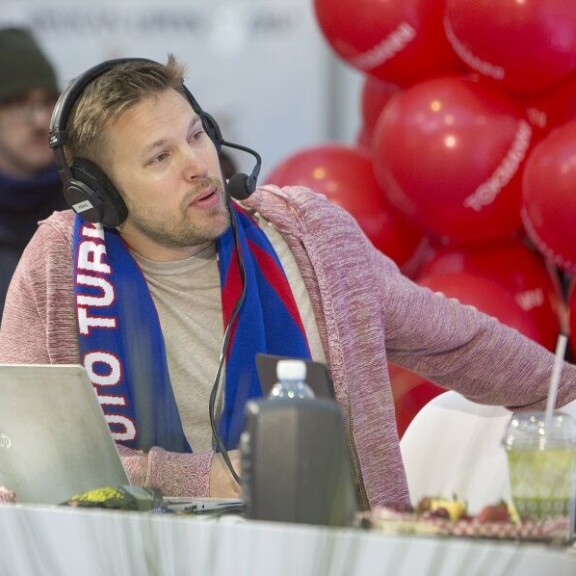 Aamulypsy-tähti Juha Perälä vihjaili Instagramissa perheenlisäyksestä ultraäänikuvalla - kommentoi Seiskalle: 'En mä sitä läpällä laittanut!' Juha Perälä Turussa.