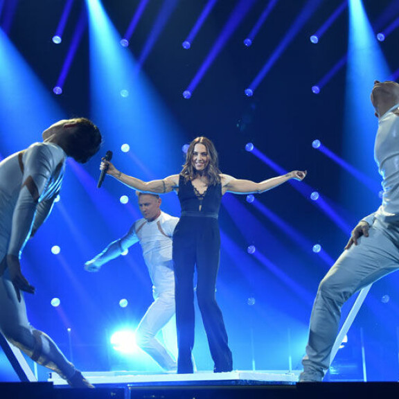 Spice Girls -tähti Melanie C villitsi suomalaisyleisön: laseria ja taustatanssijoita – kuvat! Melanie C