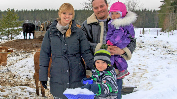 Maajussille morsian -ohjelmassa rakastuneet Ville ja Johanna odottavat vauvaa: ”Oli jo kysymysmerkkejä, voimmeko enää saada lasta!” Ville ja Johanna saavat taas perheenlisäystä.