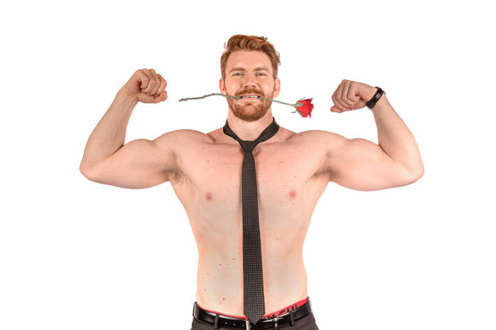 Ohhoh! Bachelor Suomi -sarjan uusi poikamies Joni, 33, poseeraa rohkeasti yläosattomissa - katso kuvat! Bachelor