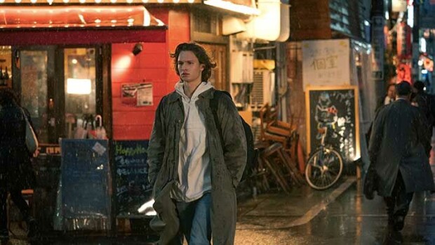 Tokyo Vice vie kiehtovalle matkalle Tokion alamaailmaan – Ansel Elgort opetteli puhumaan japania pääroolia varten Tokyo Vice Ansel Elgort
