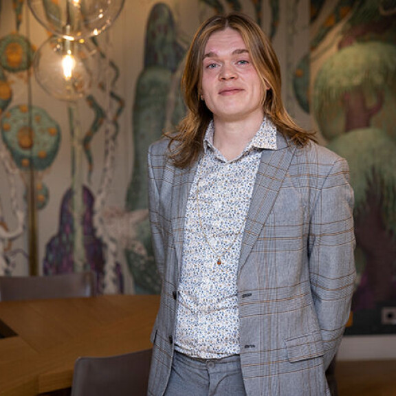 Rakkauden seikkailusta putoava mies murtuu kyyneliin: ”Kyllä täältä rakkaus löytyi” Artturi Rakkauden Seikkailu