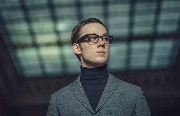 Salainen agentti Harry Palmer saa oman sarjan – brittituotannossa seikkaillaan myös Suomessa