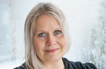 Akuutti: Voiko persoonallisuus muuttua? Vuodet Amerikassa tekivät Paola Suhosen epäsosiaaliseksi
