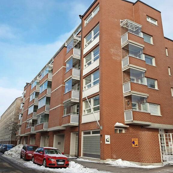 Juha Perälän ja Noora-rakkaan asunto sijaitsee Helsingin Katajanokalla. Juha Perälän ja Noora-rakkaan asunto sijaitsee Helsingin Katajanokalla.