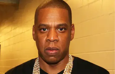 Kääk, Jay-Z tuhlasi yli 80 000 euroa baari-illan aikana - katso riehakkaat paparazzikuvat ja kuva kuitista!