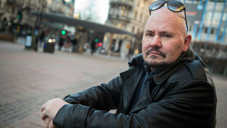 Cris Owen myöntää avoimesti: Vuosien takainen rakkaushaastattelu Linda-vaimon kanssa oli puolihöperöä lemmenlurinaa – ”Kulissia kaikki tyynni!” Cris Owen tilittää eronsa syitä.