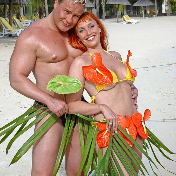 Petteri Jussila nai Juttansa kesällä 2002. Tuore aviopari suuntasi häämatkalle Mauritiukselle. Petteri Jussila nai Juttansa kesällä 2002. Tuore aviopari suuntasi häämatkalle Mauritiukselle.