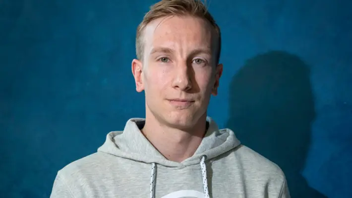 Isäksi juuri ennen olympialaisia! Leijonatpuolustaja Juuso Hietanen ja