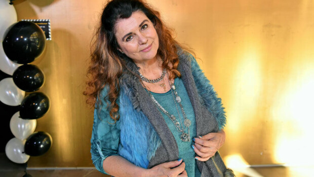 Spede Pasasen kuolema aiheutti Riitta Väisäselle kauan jatkuneen surun: Olin pitkään sokissa! Riitta Väisänen teki pitkään yhteistyötä Pertti Pasasen kanssa.