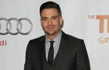 Karmaisevat kuvat julki: henkensä riistäneen teini-idolin ruumis kannettiin metsiköstä!