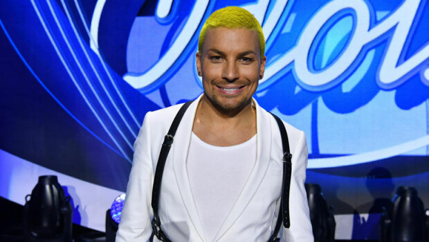 Antti Tuisku twerkkaa fyrkkaa mieletöntä tahtia – pyörittää miljoonabisnestä! Antti Tuisku teki hanurin heiluttamisesta miljoonabisneksen.