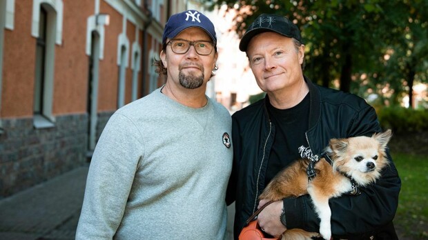 Petteri Summanen ja Kari Hietalahti nauttivat persoonallisen Karuselli-komediasarjan teosta: 'Kari on kuin komedian tryffelisika' Karuselli_Petteri_Summanen_Kari_Hietalahti_C_More_3e432302f5.jpg