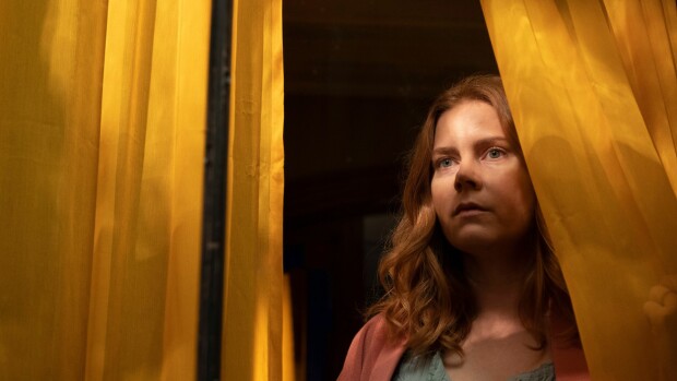 Elokuva-arvostelu: Amy Adams todistaa murhan hitchcockilaisessa trillerissä nainen_ikkunassa_b3ccff68e5.jpg
