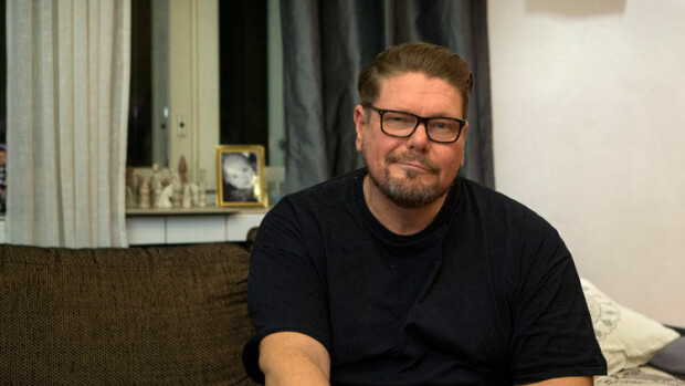 Henry Saari raivostui: Pornotaustan takia minua ei koskaan pyydetä hyväntekeväisyystapahtumiin – järjesti oman keräyksen ja heitti piikin Rakel Liekistä! Henry Saari