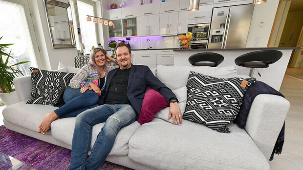 Unelmaparin yllätysero: Miten käy Sami Hedbergin ja Ilona Hedbergin upean ökylukaalin Helsingin arvoalueella - kuvat miljoonakodista! sami ja ilona hedberg