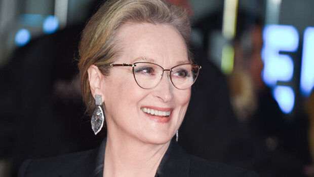 Eronnut Meryl Streep juhli mysteerimiehen seurassa - kuvat