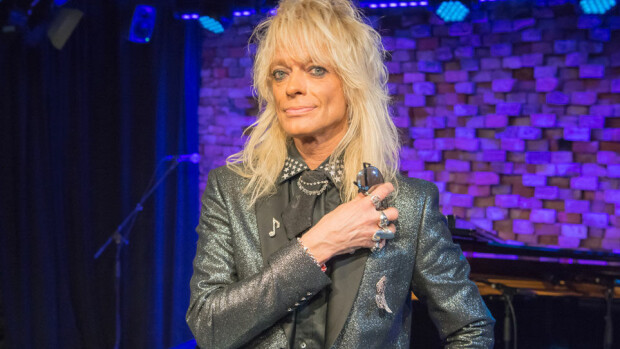 Michael Monroe ei säästellyt sanojaan eläinten kohtelusta: Turkistarhaukset ovat aivan käsittämättömiä! Michael Monroe