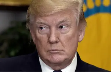 Donald Trumpista tuli sadomasokistien lempiturvasana - katso myös muut julkkis-teemaiset suosikit!