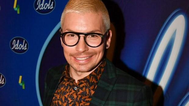 Antti Tuisku esittelee vatsalihaksiaan upeissa maisemissa - katso! Antti Tuisku