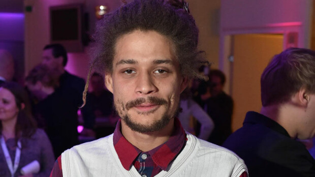 Tässäkö syy asunnottomuuteen? Kohuräppäri Junolla järkyttävä velkakierre! Juno on pahoissa veloissa.