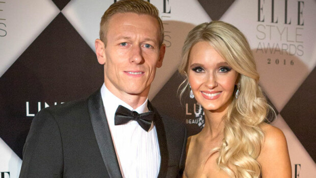 Metti ja Mikael Forssell paljastavat Maria Veitolalle rakkaustarinansa: Anoppi sanoi, että anna sille raukalle mahdollisuus! Mikael ja Metti Forssell