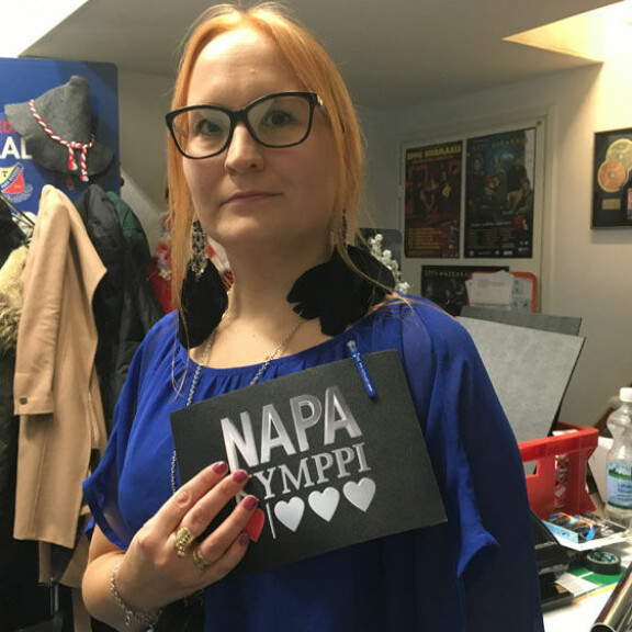 Neiti X:n, oululaisen Heidin silmälasit menivät huuruun kuvausten tiimellyksessä. Neiti X:n, oululaisen Heidin silmälasit menivät huuruun kuvausten tiimellyksessä.