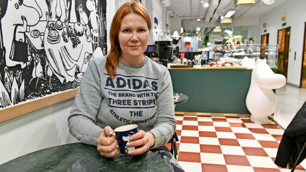 Entinen tv-juontaja Sanna Kiiski on nykyään itsekäs hyväntekijä: ”Mitä julkisuudella tekee, jos sitä ei voi hyödyntää?” Sanna Kiiski pyörittää kahvilaa.