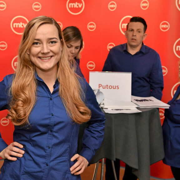 ”Tuskin minua kukaan kadulla tunnistaa” – tässä ovat uudet Putous-tähdet! Pilvi Hämäläinen