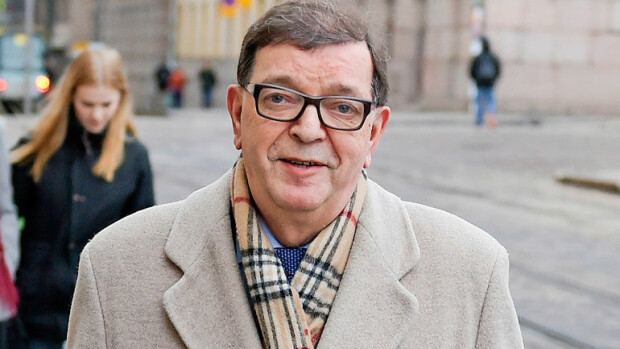 Paavo Väyrysen Viron-bisneksissä hyvin noloja yksityiskohtia: Osti hotellin Pärnusta roisiin ylihintaan! Paavo Väyrysen hotellibisneksestä paljastui yksityiskohtia.
