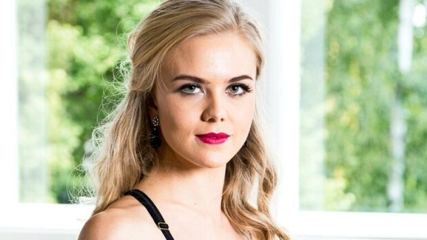 Missi-Pihla julkaisi todella rohkean topless-kuvan palaneesta ylävartalostaan! Pihla